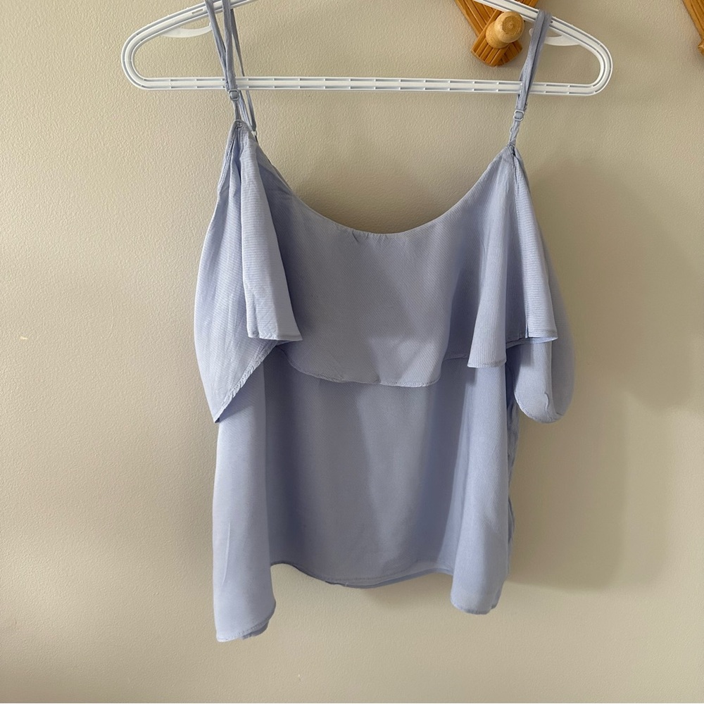 BB Dakota cold shoulder top